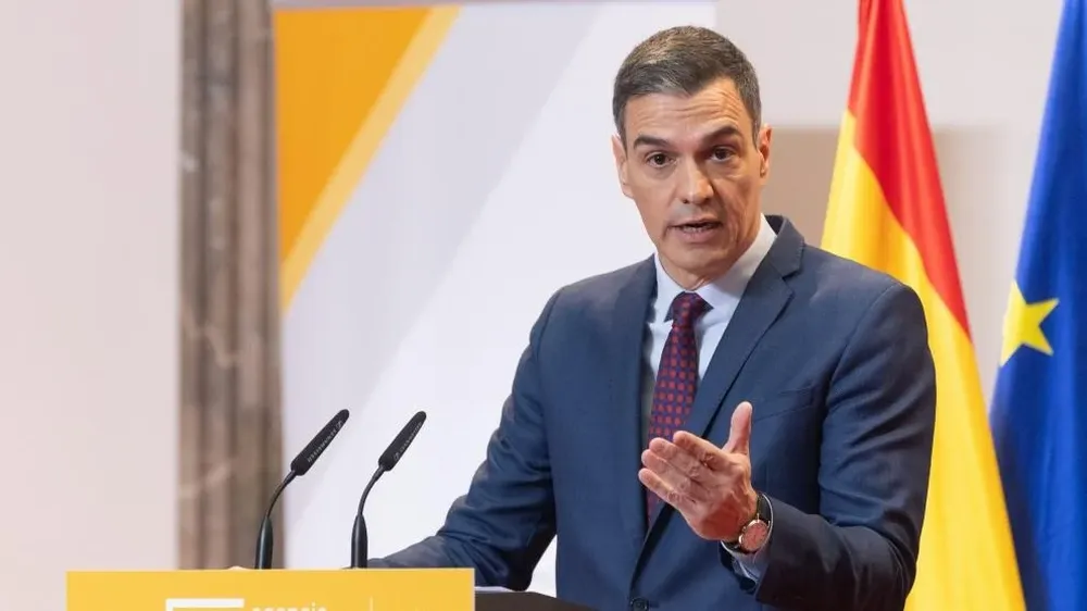 Sánchez creará un Comité de Expertos para generar un entorno digital seguro y proteger a los menores del porno.