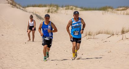 Kilómetros de arena, esfuerzo y solidaridad: el evento que moviliza a todo el running