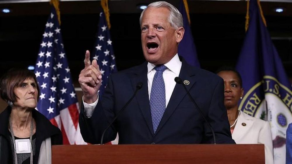 Siendo miembro del Congreso, Steve Israel intentó infructuosamente cambiar por ley el día de las votaciones en EE.UU.