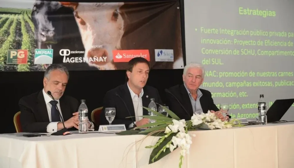 Los conferencistas en la apertura de la Expo Melilla, José Luis Cancela, Ricardo Reilly y Federico Stanham