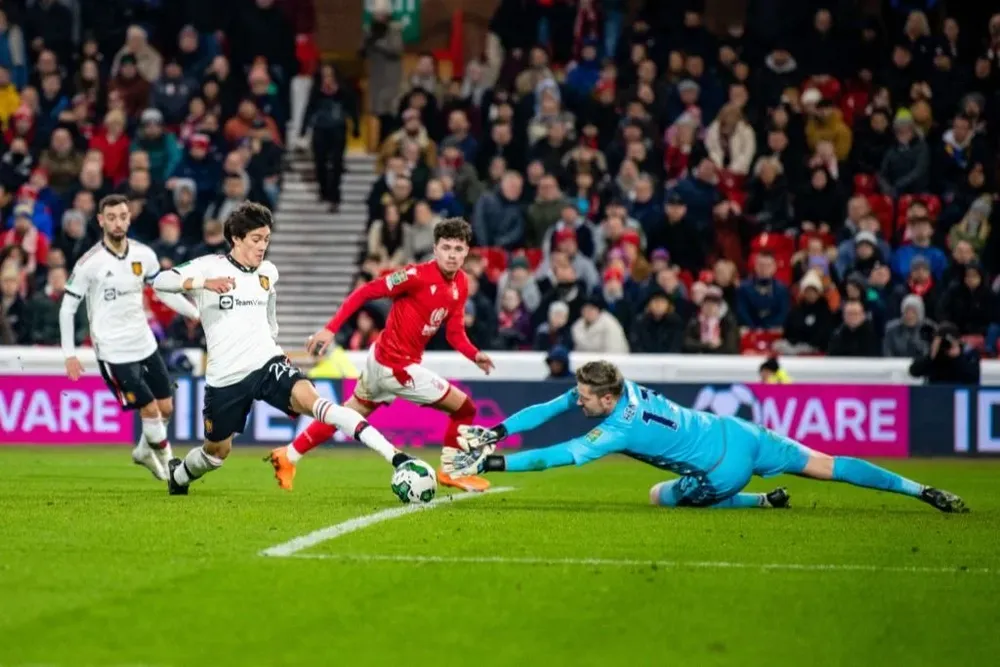 Facundo Pellistri frente a Nottingham Forest