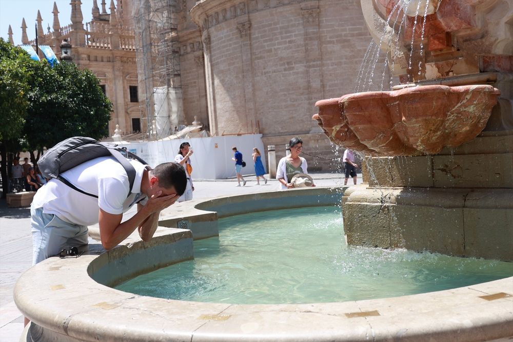 Una ola de calor afecta a todo el país desde el viernes, con temperaturas superiores a 40ºC.
