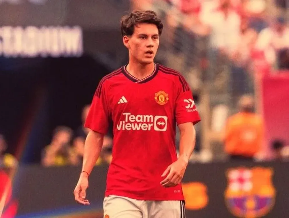 Pellistri con la camiseta del United