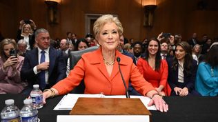 Linda McMahon en su audiencia de confirmación en el Senado de Estados Unidos.