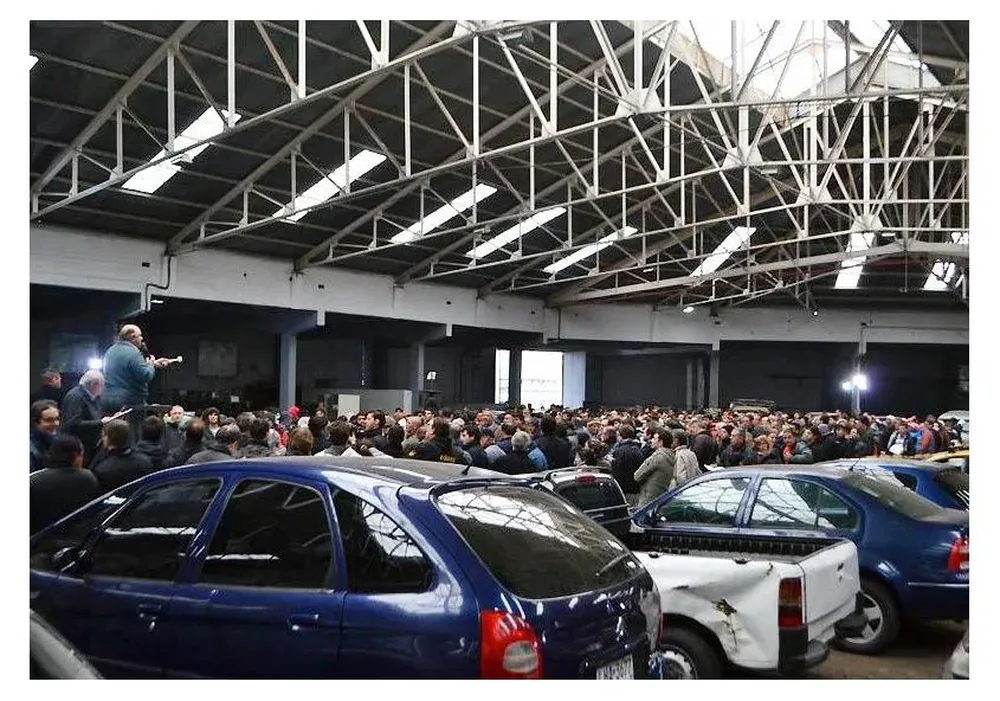 El remate oficial contó con una muy buena concurrencia de público