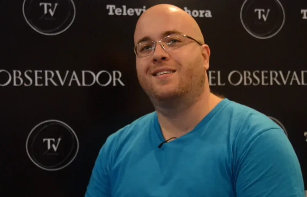 Frédéric Harper en entrevista con Cromo