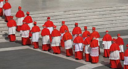 Antes del cónclave, los cardenales perfilan la figura de un Papa de diálogo: reflexiones y preparativos