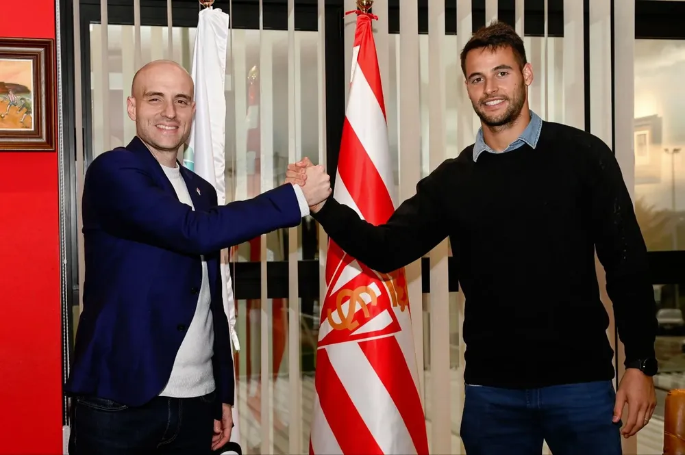 Guillermo De Amores es nuevo golero de Sporting de Gijón