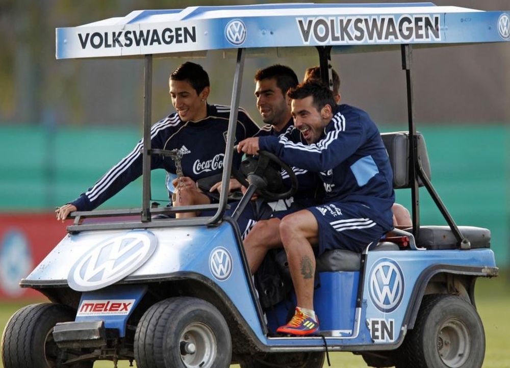 El delantero se divierte junto a Ángel Di María