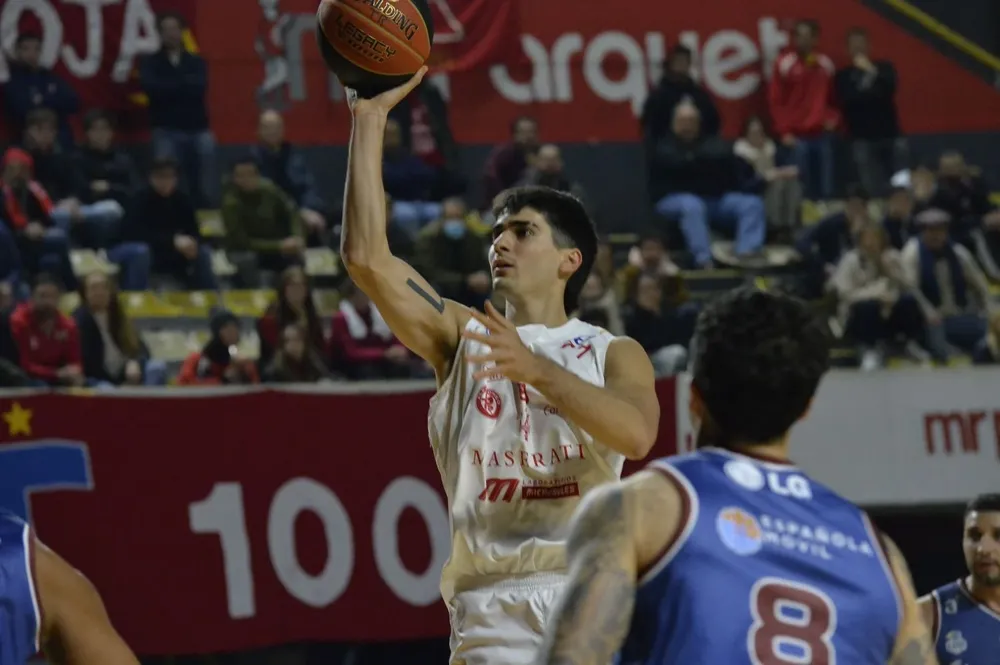 Federico Soto, capitán de Trouvillle