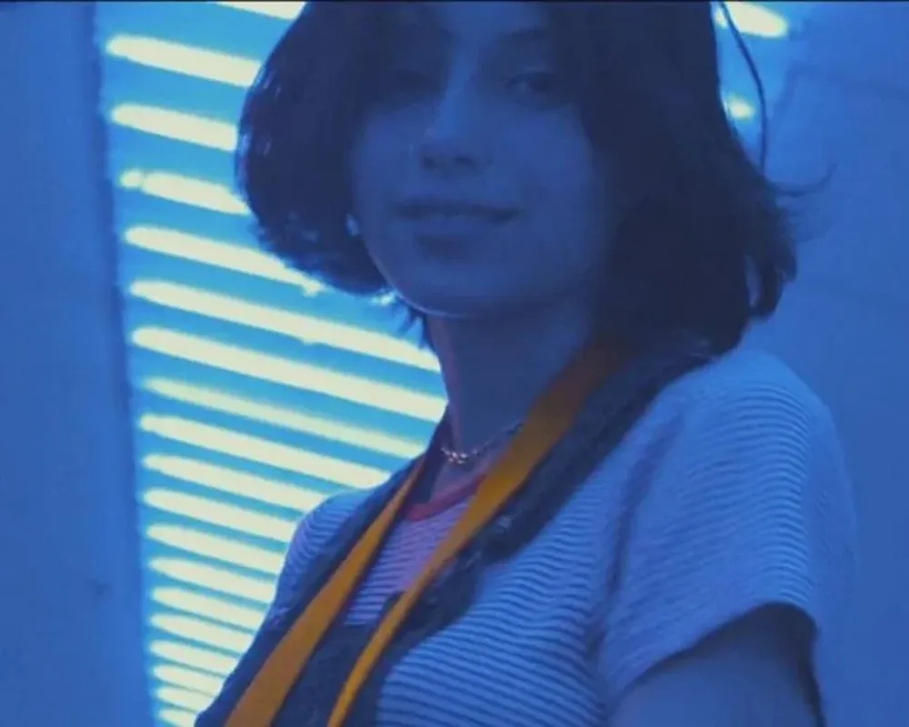 Escena de De los muchísimos, del mundo