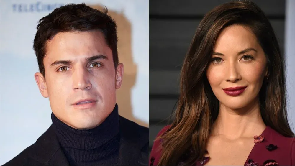 Álex González y Olivia Munn
