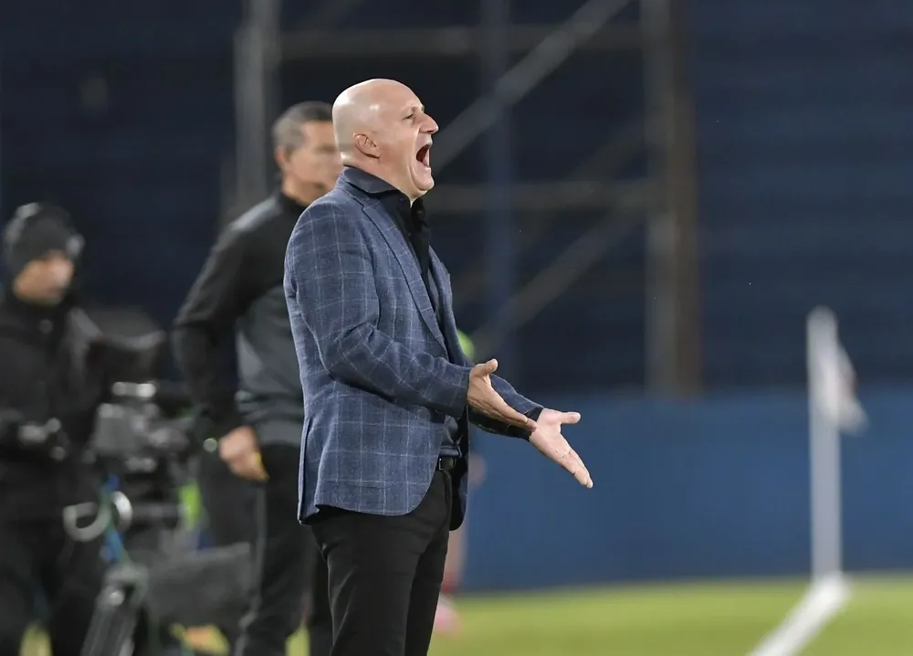 Pablo Repetto ante River Pkate