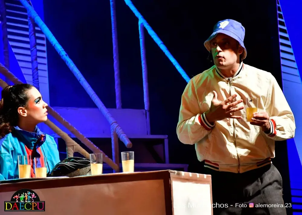 Martín Pollo Perrone, interpretando a Polvorita.