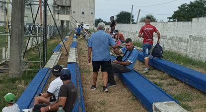 Hinchas de Danubio en Las Piedras