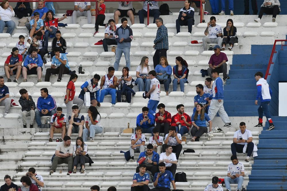 Hinchas de Nacional en la previa