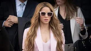 La cantante Shakira, a su salida de la Audiencia Nacional el día que comienza su juicio, a 20 de noviembre de 2023.