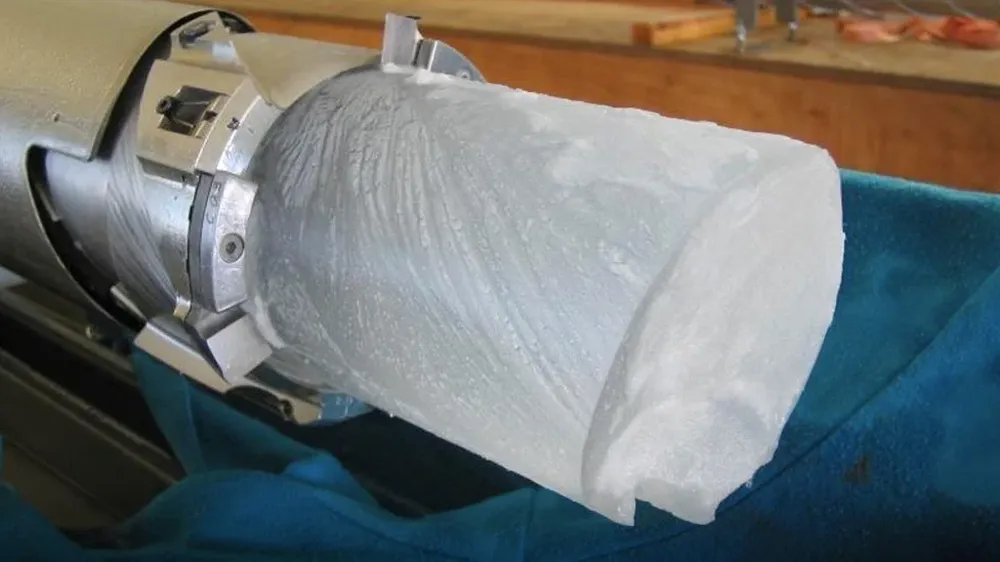 El proyecto EPICA original perforó un núcleo de hielo de 800.000 años entre 1996 y 2004.