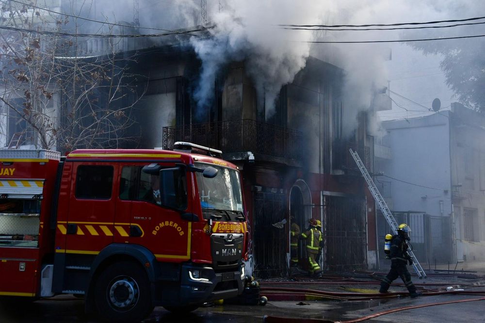 Bomberos controló el incendio en Pocitos
