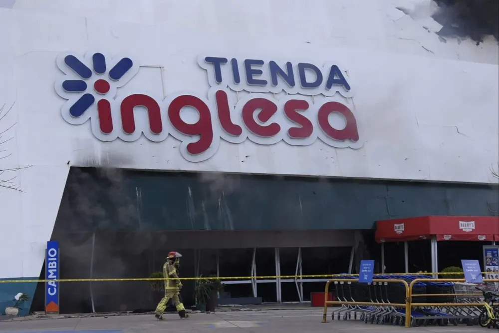 El local de Tienda Inglesa del Punta Shopping cumplía con las normas vigentes, según inspección de Bomberos