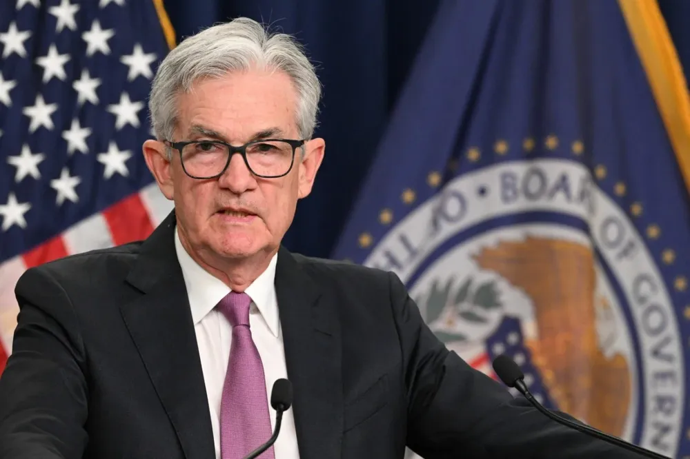 Según los analistas, el titular de la Reserva Federal, Jerome Powell, informará mañana la continuidad de una política monetaria dura para combatir la inflación.