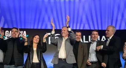 El presidente del PPdeG y de la Xunta, Alfonso Rueda, en un acto de partido junto a líderes autonómicos de esta formación con motivo de las próximas elecciones gallegas.