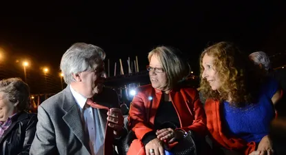 los coletazos de pluna golpean al frente