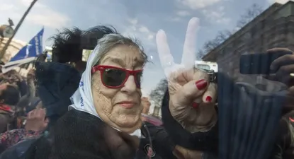 bonafini recibira al juez pero se niega a responder sus preguntas