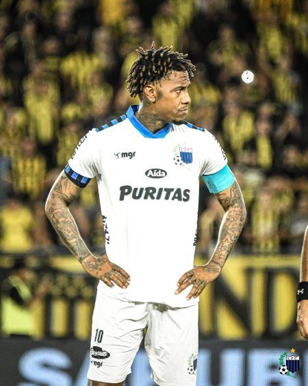 Abel Hernández, figura de Liverpool ante Peñarol