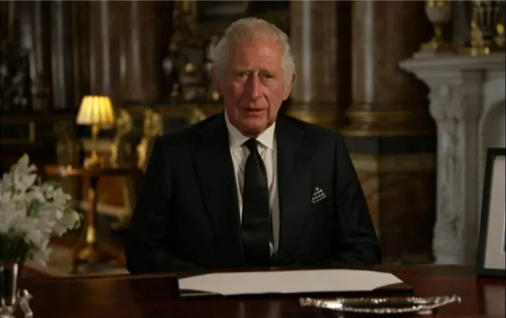 El rey Carlos III en su primer discurso en Buckingham