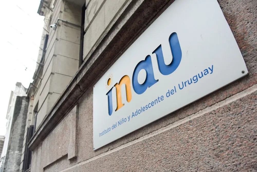 Fachada del INAU. (Archivo)