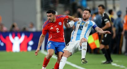 La falta de Gabriel Suazo contra Messi