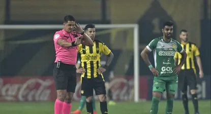Fuentes espera que le anuncien si hubo offside o no