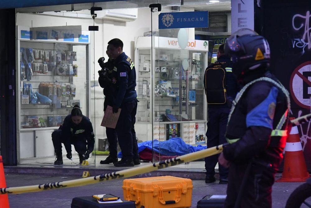 El local de Redpagos rapiñado en 8 de Octubre