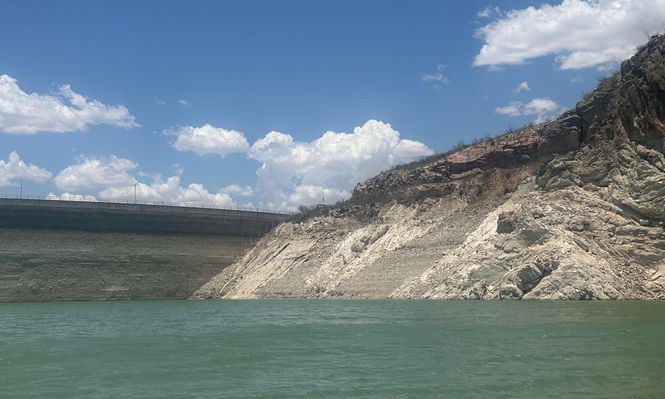 Los niveles de agua en el lago Toronto, un embalse en el norte de México, están críticamente bajos, dicen los informes.
