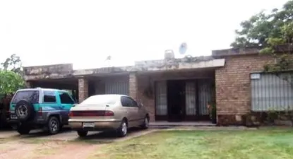 El inmueble se ubica en un terreno que tiene un área de 720 m2