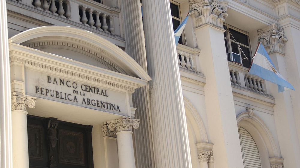 El Banco Central logra un récord de compras en el mercado y ajusta la base monetaria para enero