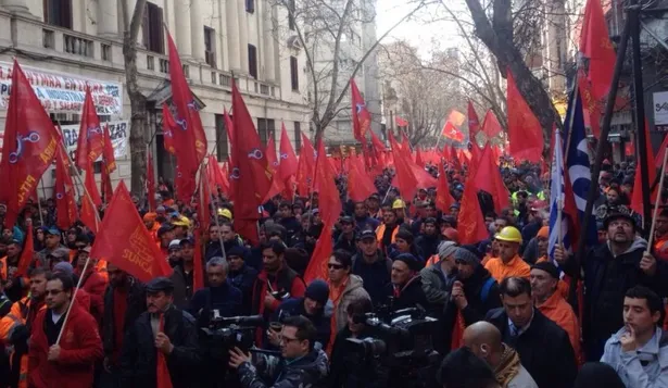 Vázquez enfrenta peor negociación salarial desde que el FA es gobierno