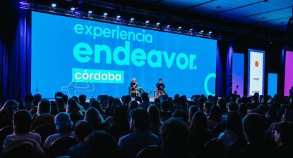 Endeavor y AWS buscan proyectos universitarios de IA.