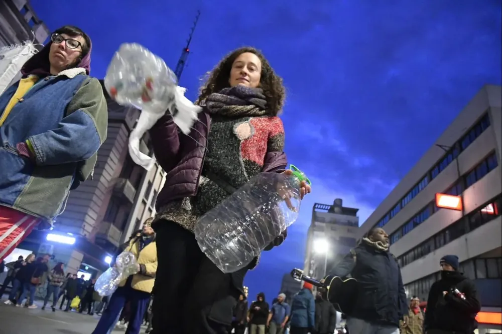 Marcha de la Coordinadora Popular y Solidaria en Avenida 18 de Julio