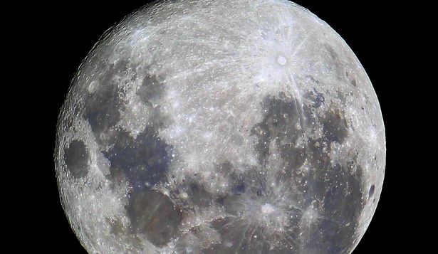 Así se vio la superluna en Uruguay y el mundo