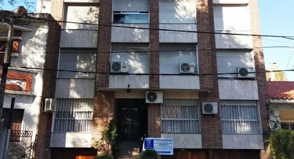 Rematan dos inmuebles en Parque Batlle