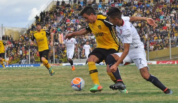Peñarol se llevó un buen triunfo ante San Lorenzo en Paysandú