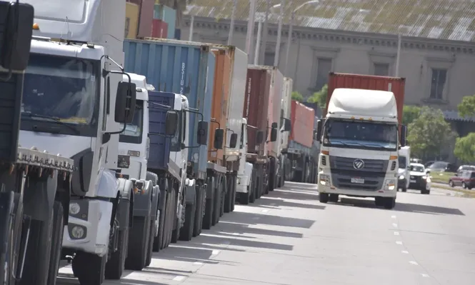 El MTOP no cobró multas al transporte de carga.