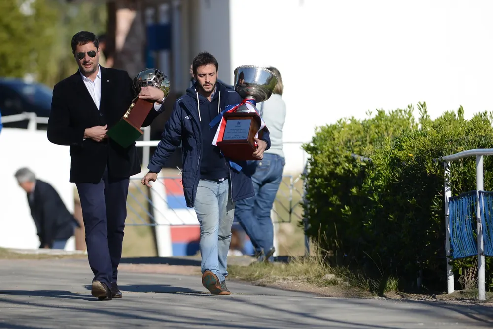 Llegan las copas: la del Apertura y la del sponsor del campeonato. Falta la del Uruguayo