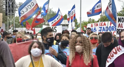 las cuentas de adeom: lo que entra, lo que sale y lo que queda en el sindicato