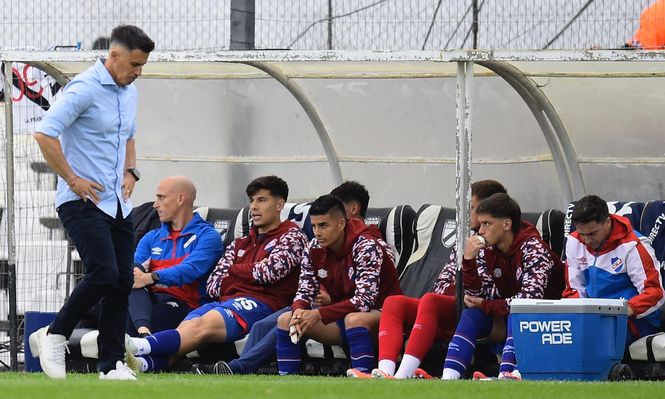 Pablo Peirano y los suplentes de Nacional, con Juan Pablo Patiño entre ellos&nbsp;