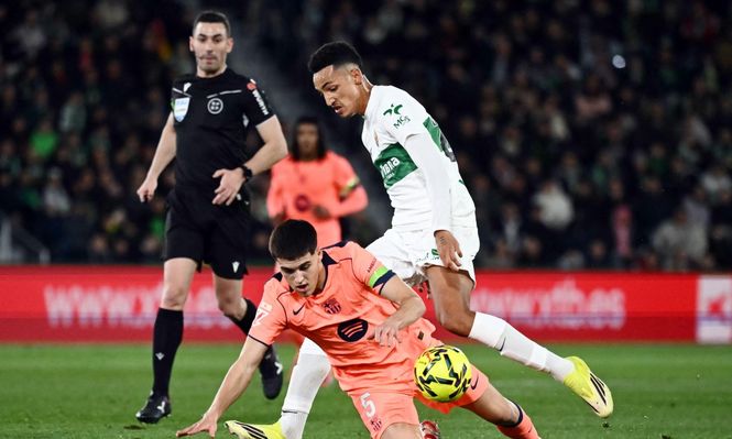 Pau Cubarsí y Álvaro Rodríguez