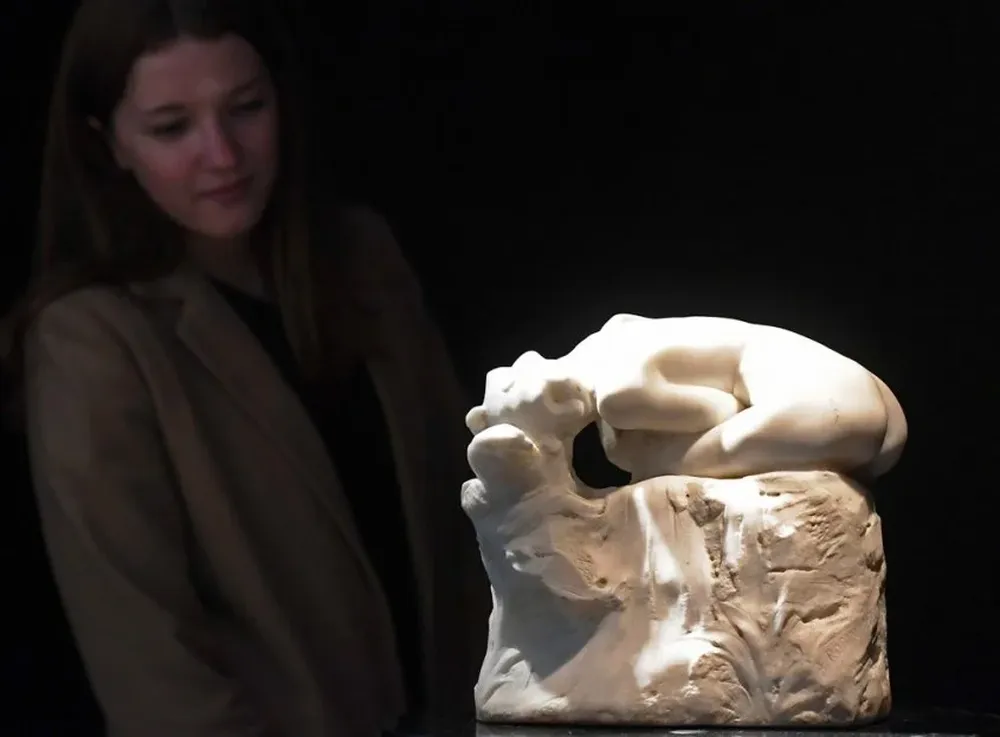 El nuevo propietario de la escultura adquirió la pieza por la suma de US$ 4.094.150