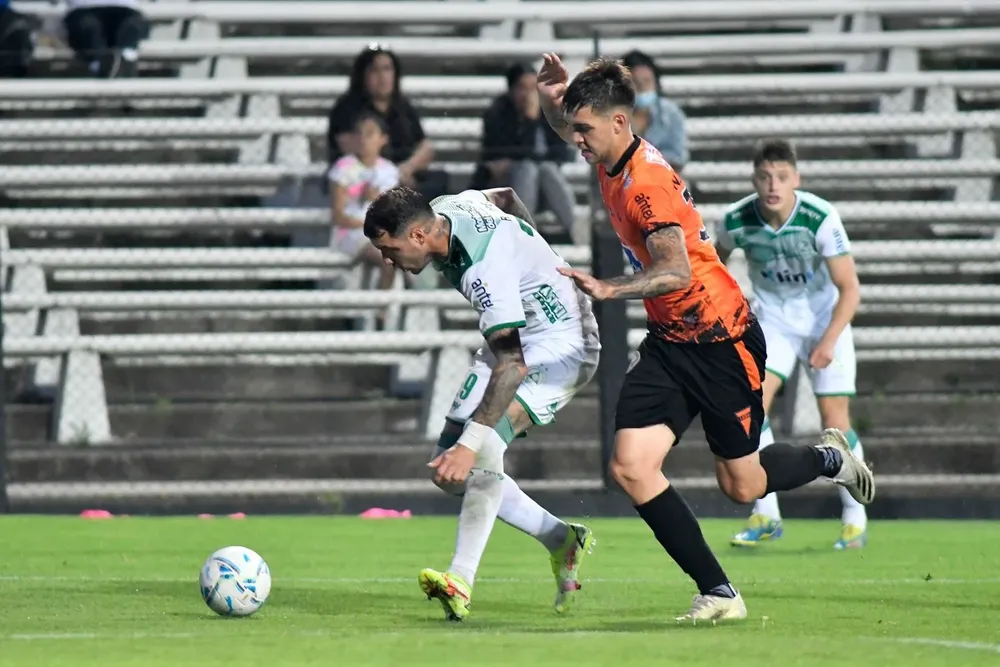 Renzo López en Plaza Colonia